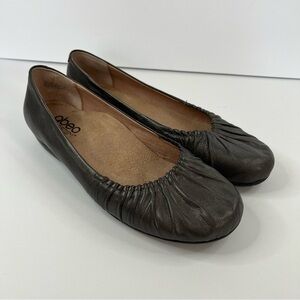Abeo Biosystems Womens Taylin Comfort flats Size 8.5 Ballet Flats Metallic Grey